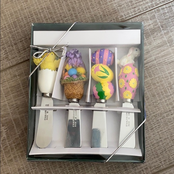 Other - NWT - Four Polyresin Easter Speaders